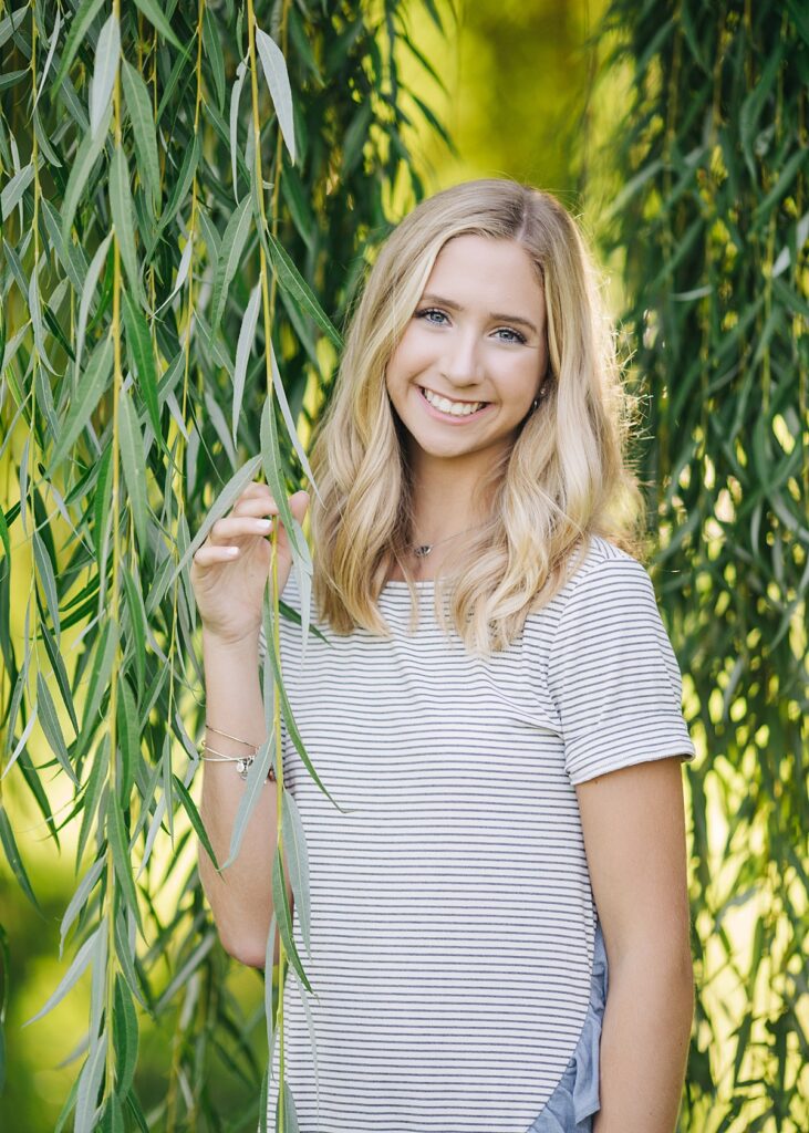 Creative Fort Wayne senior photos in parks and gardens